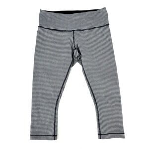 Lululemon Wunder Under Gingham Cropped Leggings Capri Navy Blue‎ 6 Stretchy Yoga